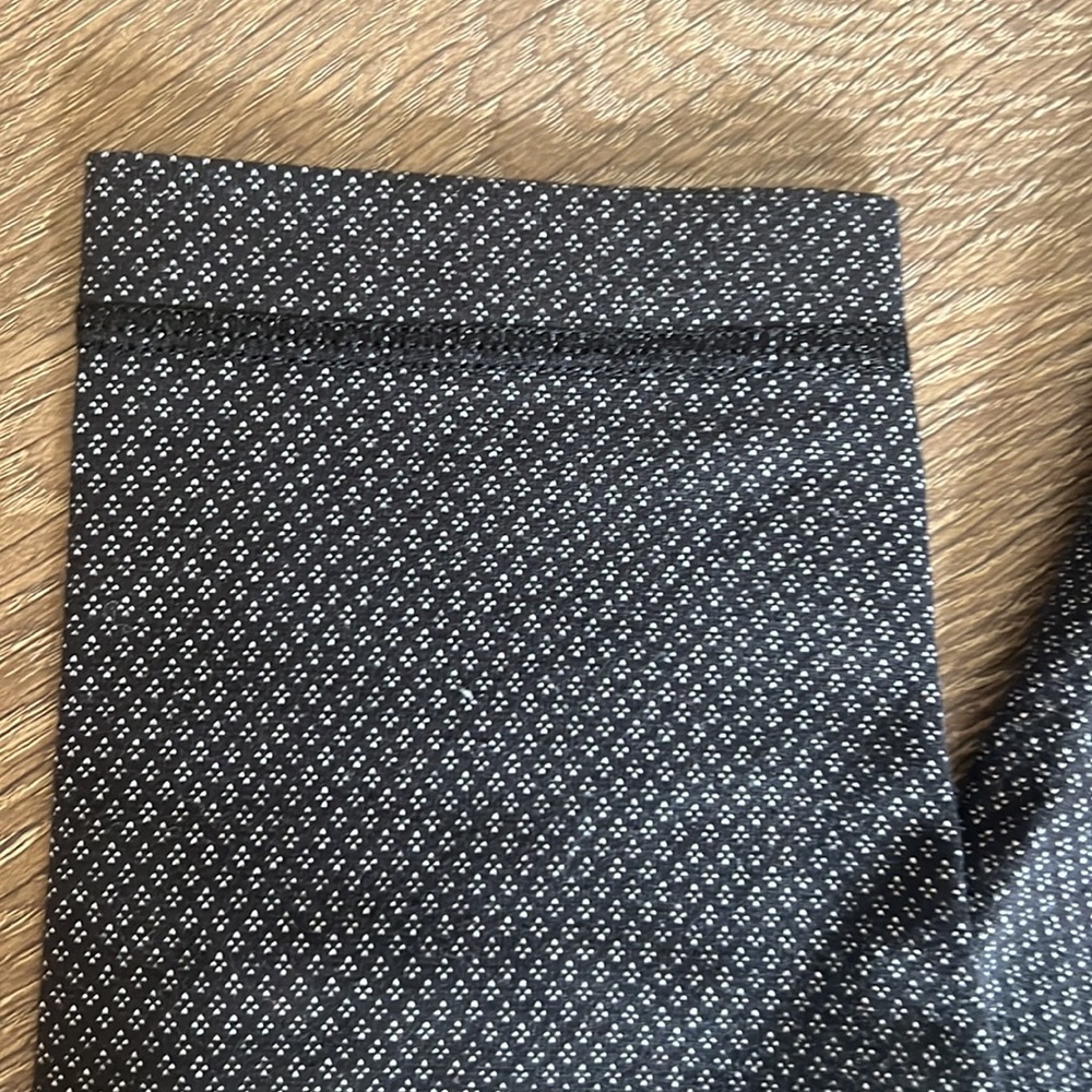 Lululemon - Picture 4 of 12